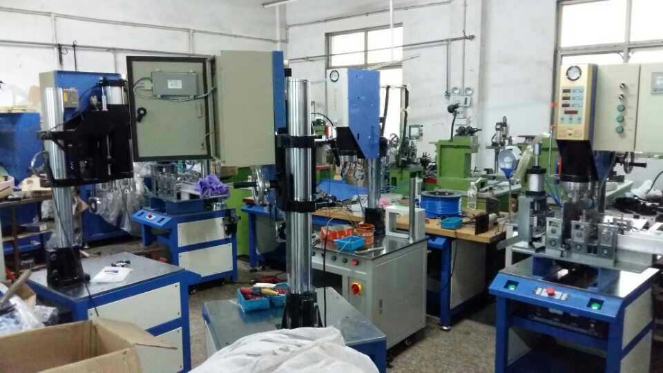 全國(guó)最大銷量最好名譽(yù)最高的一家品牌清潔球機(jī)器廠家 金屬成型設(shè)備 刷洗大王機(jī)器生產(chǎn)廠家圖片_高清圖_細(xì)節(jié)圖-臨沂云峰清潔球機(jī)器設(shè)備廠 -