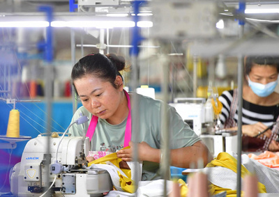 鄉(xiāng)村微車(chē)間 開(kāi)到家門(mén)口