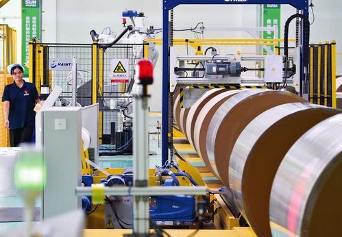 生產(chǎn)一線分秒必爭 經(jīng)濟(jì)發(fā)展動(dòng)力強(qiáng)勁